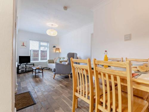 Bacton Casa | 2 Bed in Bacton 75392