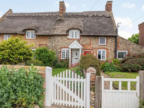 Bacton Casa | 2 Bed in Bacton 88326