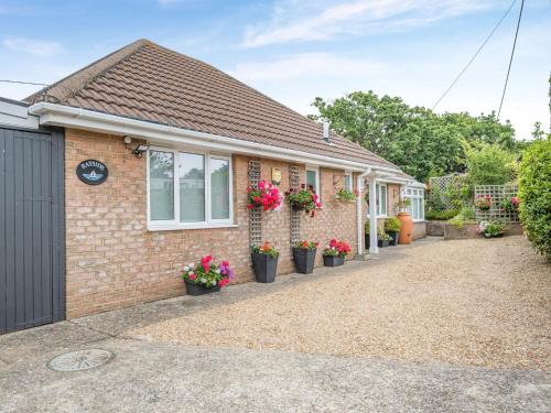 Freshwater Casa | 2 Bed in Colwell Bay IC013