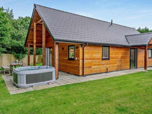 Upper Killay Casa | 2 Bed in Gower 91723