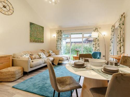 Upper Killay Casa | 2 Bed in Gower 91725