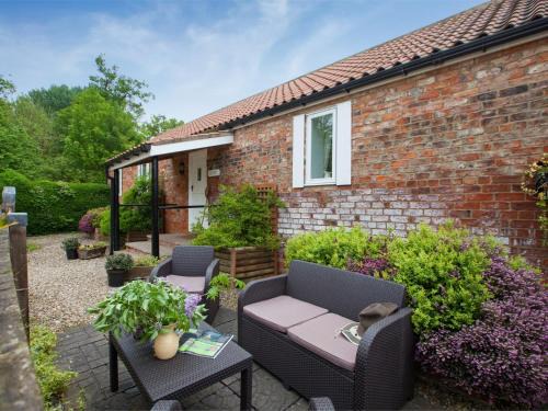 Saltmarshe Casa | 2 Bed in Howden G0113