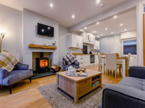 Keswick Casa | 2 Bed in Keswick SZ036