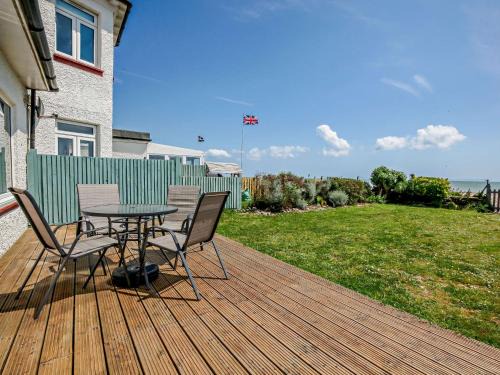 Pevensey Casa | 2 Bed in Pevensey Bay BT070