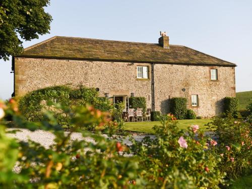 Longnor Casa | 2 Bed in Pilsbury SKN28