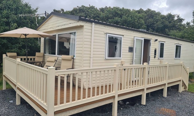 Millom Cabina | Family & Pet Friendly Seaside Accommodation