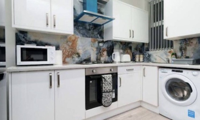 Harehills Apartamento | 2 Bed-Moderno-Apartamento-Baño Privado-Vista al Jardín