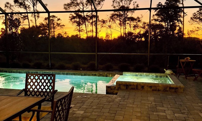 Venice Casa | 2-bed, office, 2.5 Bth Home w/ Saltwater Pool, hot tub in WP Golf & Country Club