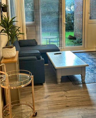 Langley Marish Apartamento | 2 bed room , ensuite Flat close to Heathrow, Windsor , Langley