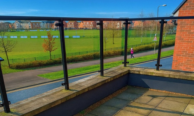 Didcot Apartamento | 2 Bed-sleeps 7-free Parking-balcony