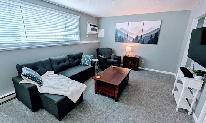West Fargo Apartamento | 2 Bed w/Garage Cardinal West Extended Stay