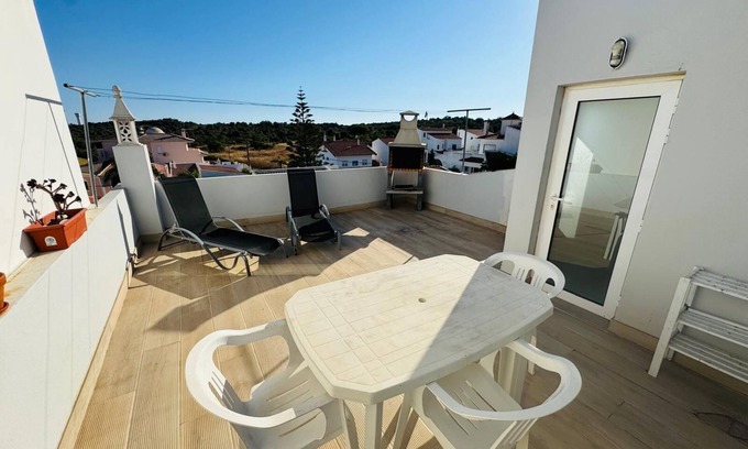 Portimao Casa | 2-bedr. house with terrace Portimão