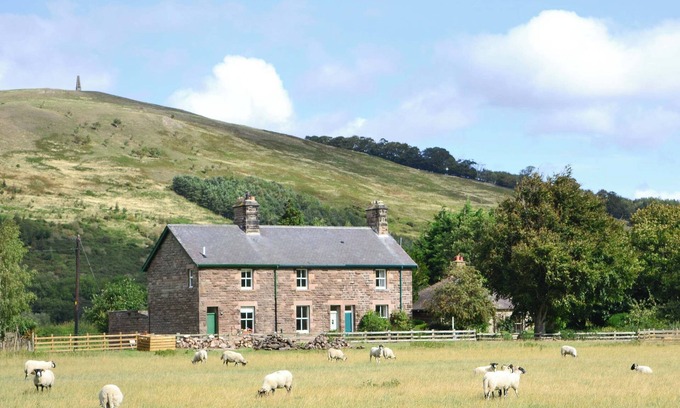 Wooler Cabaña | 2 bedroom accommodation in Kirknewton near Wooler