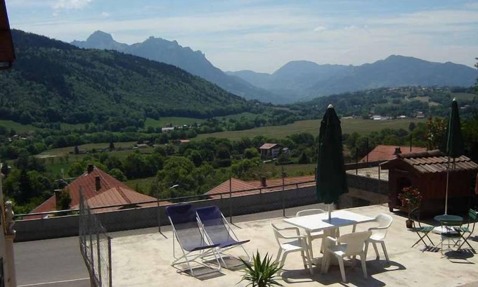 Saint-Paul-en-Chablais Apartamento | casa de campo espaciosa, 12 km baños termales de Evian, natación a 400 m, senderismo en las montañas