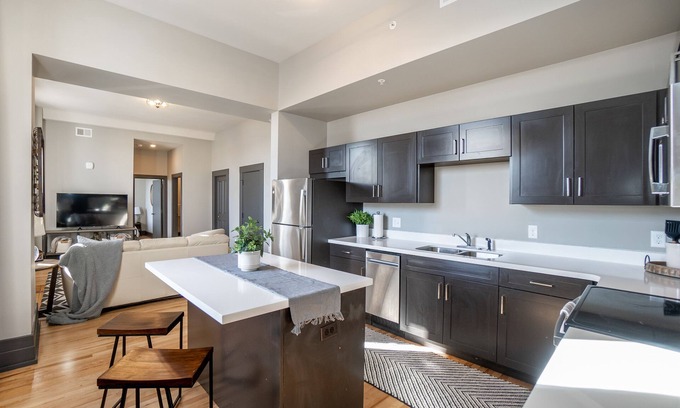 Waterloo Apartamento | 2 Bedroom 1 Bath- Urban Lofts Downtown Waterloo
