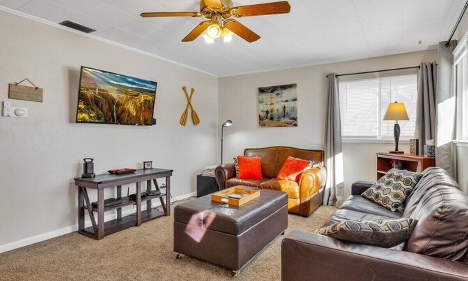 Canon City Casa | 2 bedroom, 1 bath, with additional sofa sleeper, dog friendly w. fee, Foosball Table, quiet neighborhood