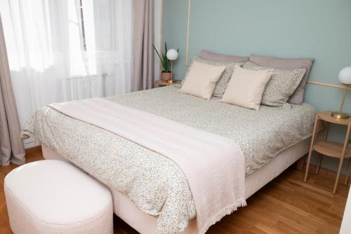 Grbavica Apartamento | 2 bedroom, 1 living room Apartment downtown Novi Sad