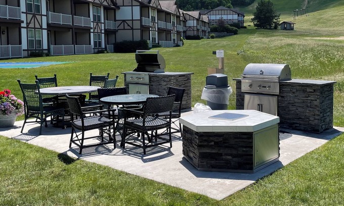 Boyne Falls Complejo | 💕🌼🌸 2 bedroom 2 bath suite at Boyne Mountain 2 nights.