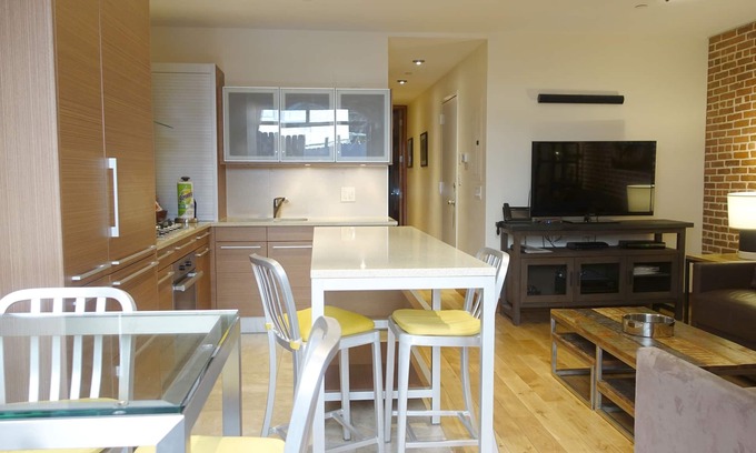 Upper West Side Apartamento | Apartamento de lujo de 2 habitaciones y 2 baños con patio privado y lavadora / secadora