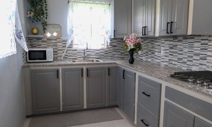 Saint John Parish Apartamento | 2-bedroom, 2nd Floor Scenic View Apartment