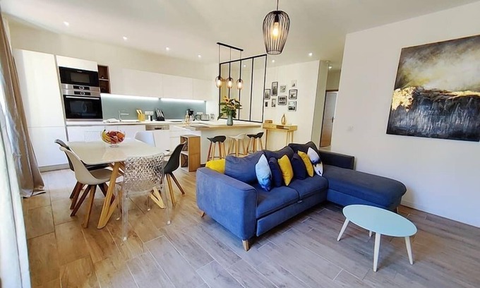 Gambetta Apartamento | 2 bedroom, 4-6 pers., 5min to the beach, wifi, AC