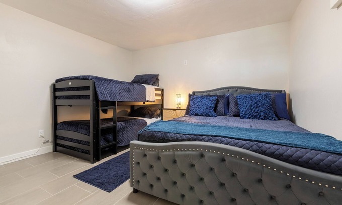 El Paso Apartamento | 2-bedroom-5 Points Central El Paso apartment walk to bars & restaurants