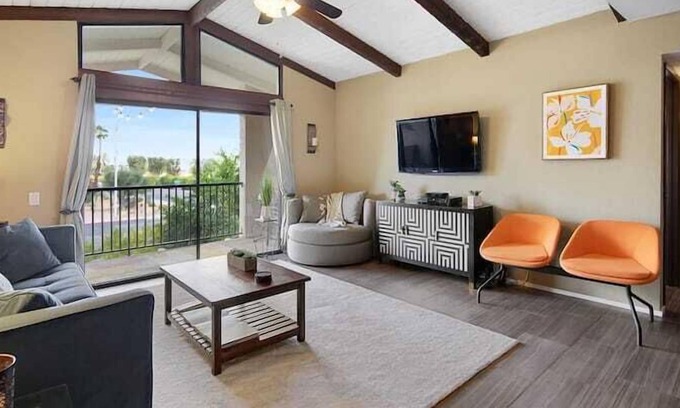 El Mirador Apartamento | 2 Bedroom 651221 by Houzlet