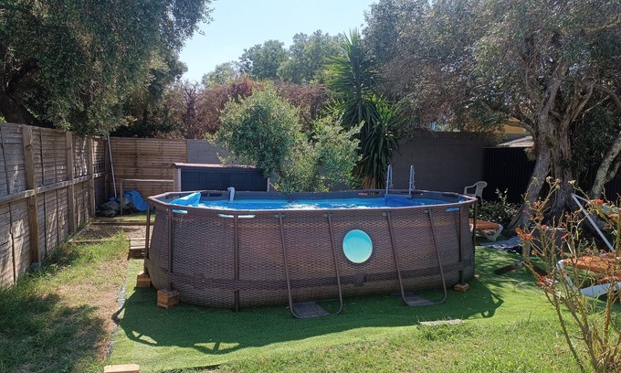 Laroque-des-Alberes Apartamento | 2-bedroom apartment, swimming pool, mountain, sea and Spain views 15 minutes away