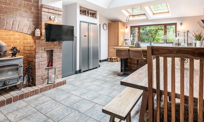 Newbridge-on-Wye Cabaña | 2 bedroom accommodation in Newbridge-on-Wye, near Llandrindod Wells