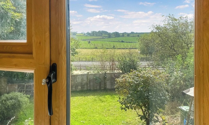 Compton Martin Cabaña | 2 bedroom accommodation in Priddy, near Wells
