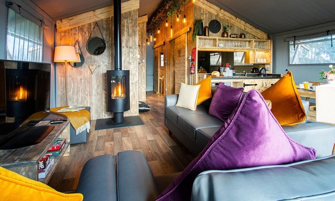 Overton-on-dee Alquiler De RV | 2 bedroom accommodation in Eyton, Wrexham