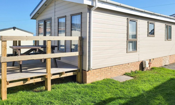 Bacton Cabina | 2 bedroom accommodation in Bacton-on-Sea