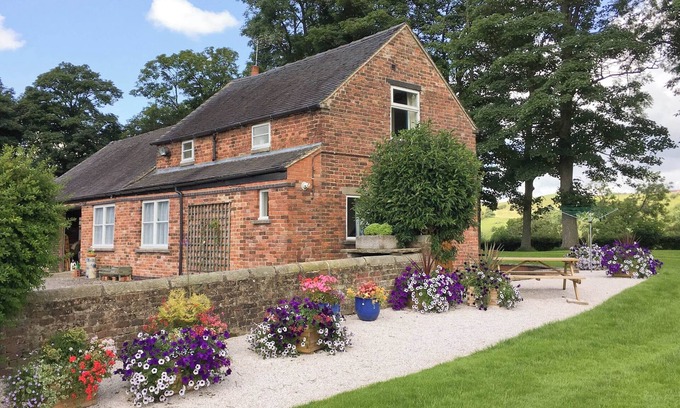 Newton Grange Cabaña | Alojamiento de 2 habitaciones en Ilam, near Ashbourne