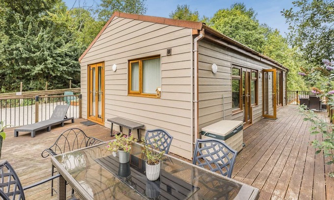 Billingsley Cabaña | 2 bedroom accommodation in Highley, near Bridgnorth