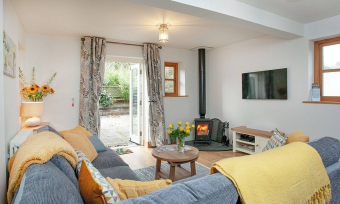Sticklepath Cabaña | 2 bedroom accommodation in Sticklepath, near Okehampton