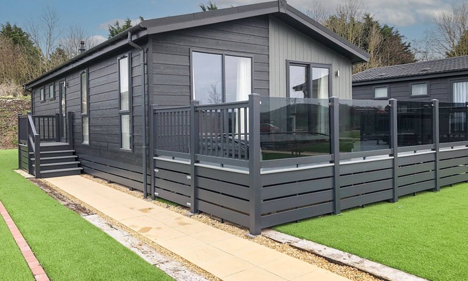 Edingworth Cabina | 2 bedroom accommodation in Edingworth