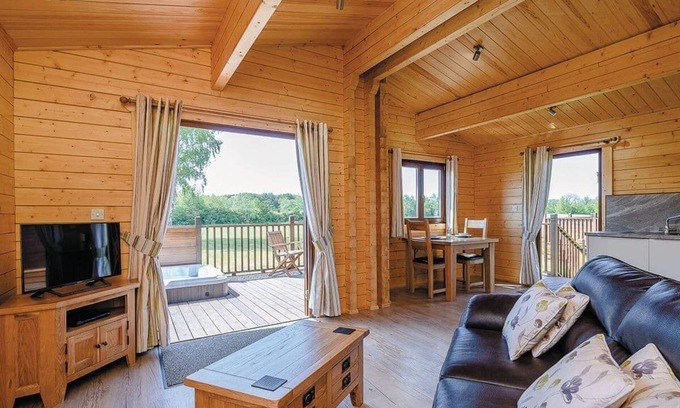 Wenhaston Cabina | 2 bedroom accommodation in Wenhaston, Halesworth