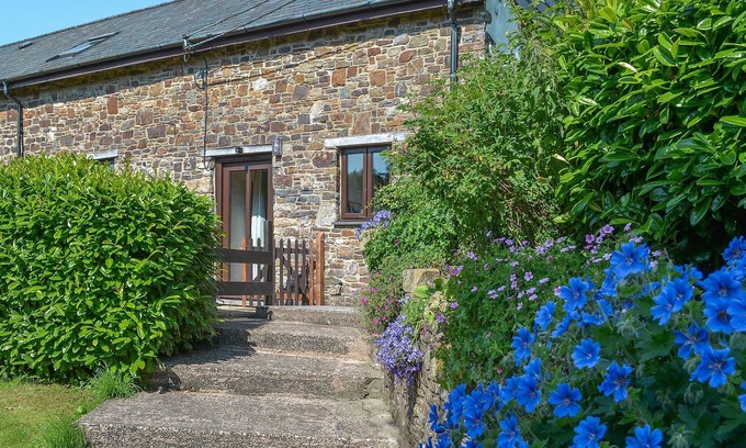 Okehampton Cabaña | 2 bedroom accommodation in Bridestowe, near Okehampton