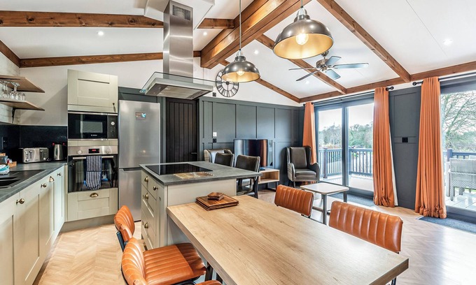 Saintbury Chalet De Esquí | Alojamiento de 2 habitaciones en Snitterfield, Stratford Upon Avon
