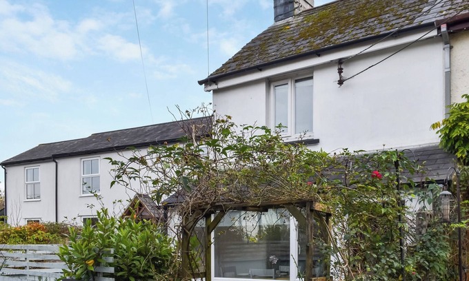 Grenofen Cabaña | Kestrel Cottage is a charming countryside retreat near Tavistock, perfect for up to four guests.