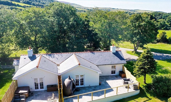 Ballaugh Cabaña | 2 bedroom accommodation in Ballaugh
