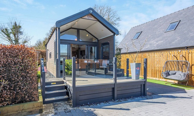 Holywell Cabaña | 2 bedroom accommodation in Holywell