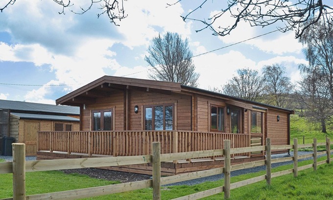 Kingswood Cabaña | Alojamiento de 2 habitaciones en Bromlow, near Minsterley