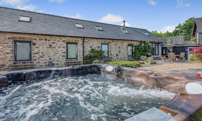 Llansadwrn Cabaña | Alojamiento de 2 habitaciones en Taliaris, near Llandeilo