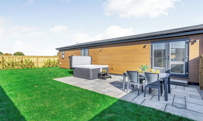 Offenham Cabina | 2 bedroom accommodation in Offenham
