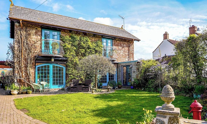 Winscombe Cabaña | 2 bedroom accommodation in Sandford