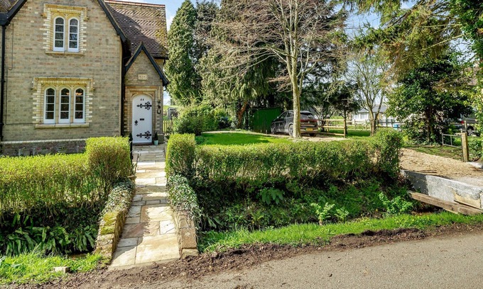 Wimborne Cabaña | 2 bedroom accommodation in Wimborne