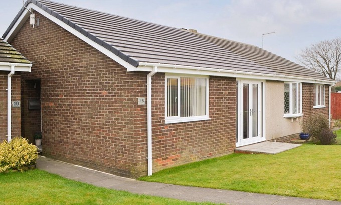 Woodhorn Cabaña | 2 bedroom accommodation in Ellington, near Morpeth
