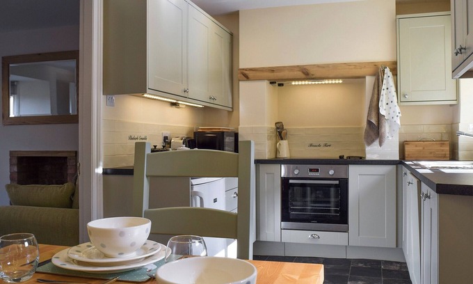 Hook Norton Cabaña | 2 bedroom accommodation in Hook Norton, near Chipping Norton