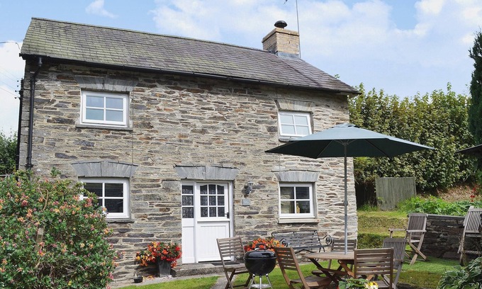 Cenarth Cabaña | 2 bedroom accommodation in Cenarth